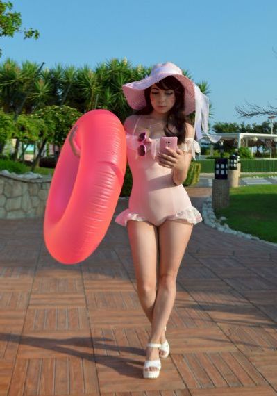 与六个少妇邻居性事小说_720在线播放观看